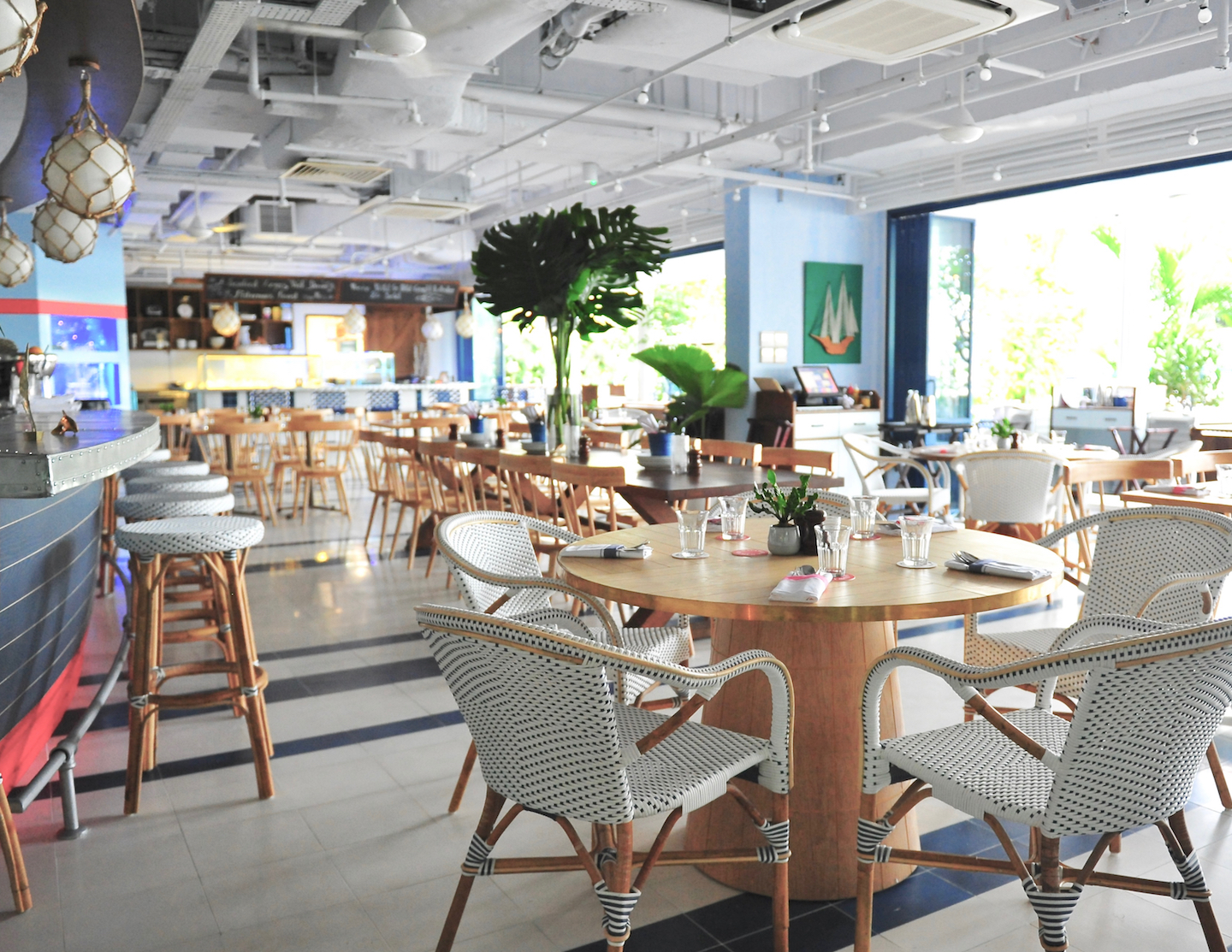 Restaurant at 2024 keppel bay