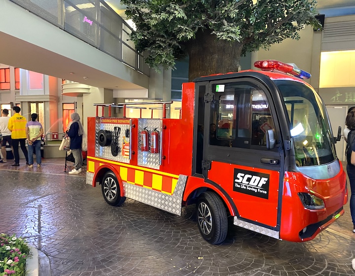 kidzania singapore - firetruck