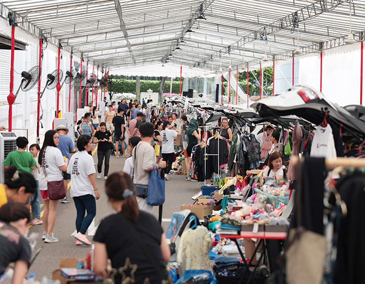 mitsubishi car boot for good 