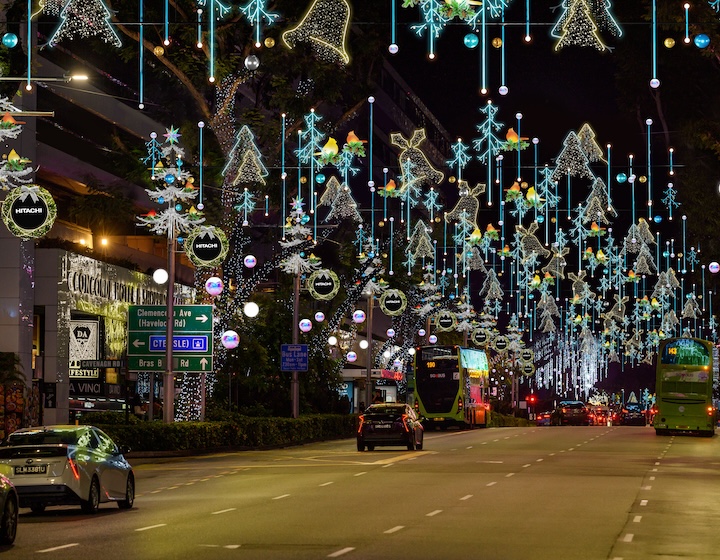 orchard road christmas light up