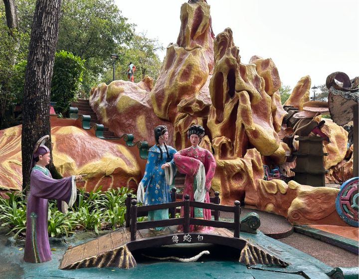 Haw Par Villa Singapore statues