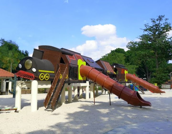 Free things to do in Singapore - kids activities - tilted train playground at Tiong Bahru