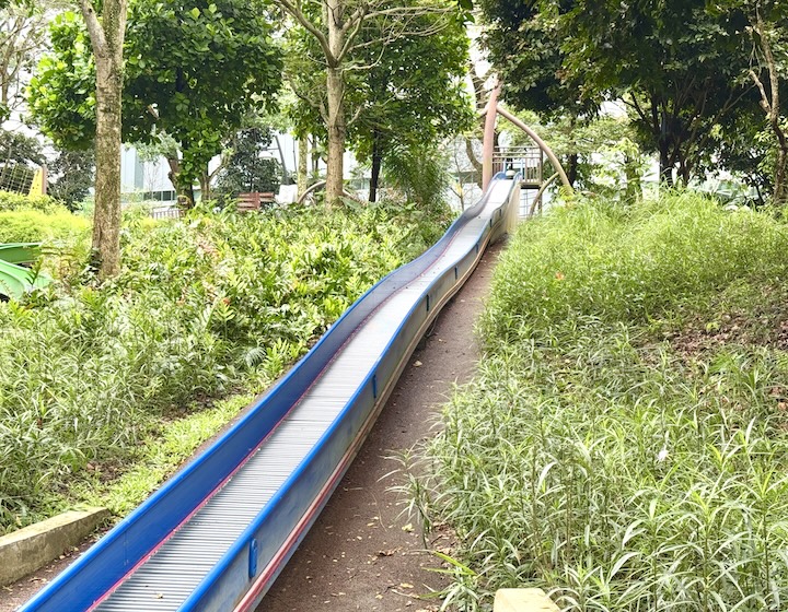 admiralty park playground - blue roller slide