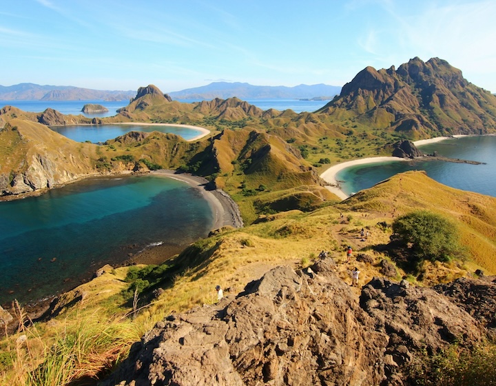 labuan bajo komodo national park padar island